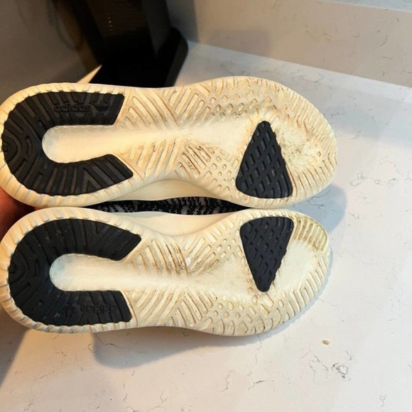 Adidas Triple Black Cloudfoam Sneakers - Size 8 - Picture 3 of 5